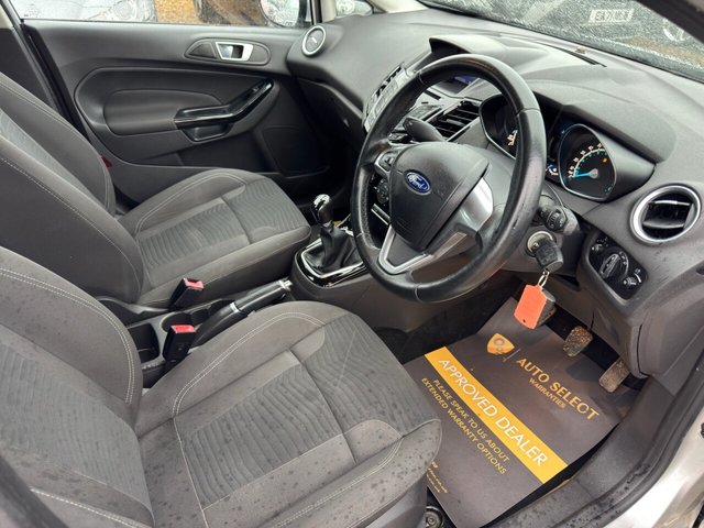 2016 FORD FIESTA 1.0T EcoBoost Zetec Hatchback 5dr Petrol Manual Euro 6 (s/s) (100 ps) - Photo 12