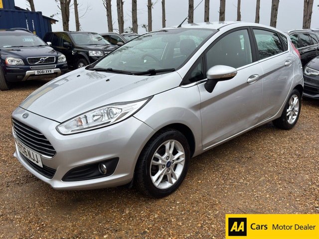 2016 FORD FIESTA 1.0T EcoBoost Zetec Hatchback 5dr Petrol Manual Euro 6 (s/s) (100 ps) - Photo 3
