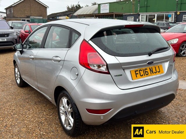 2016 FORD FIESTA 1.0T EcoBoost Zetec Hatchback 5dr Petrol Manual Euro 6 (s/s) (100 ps) - Photo 4