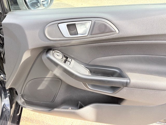 2013 Ford Fiesta 1.5L Style 5dr - Photo 11