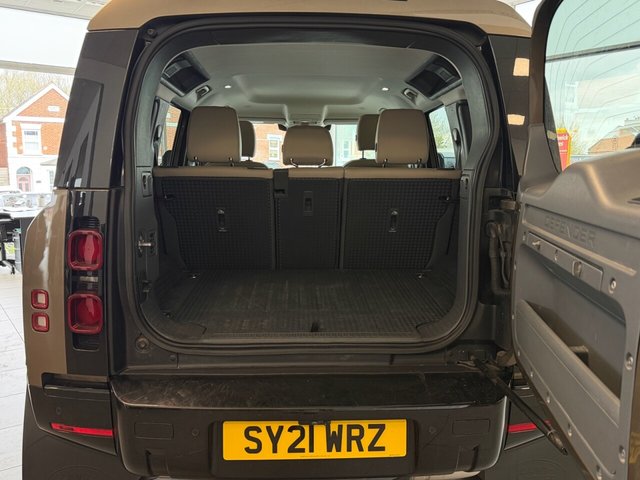 View our LAND ROVER DEFENDER
