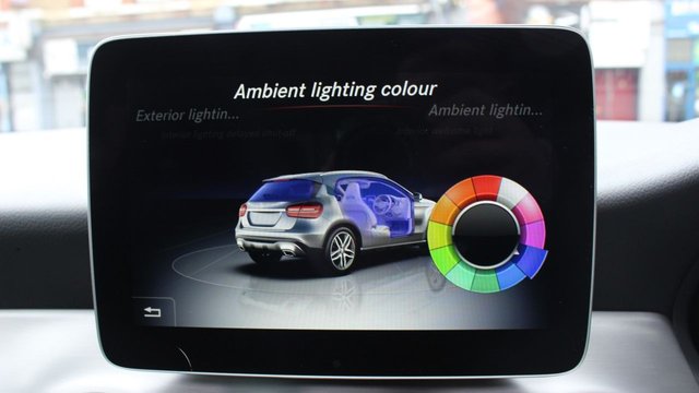 2019 MERCEDES-BENZ GLA (2019) - Photo 8