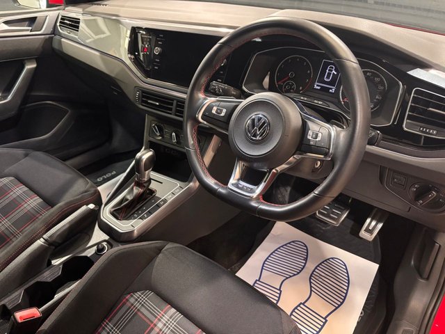 2019 VOLKSWAGEN POLO - Photo 2