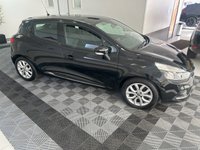 USED 2017 67 RENAULT CLIO 1.2 16V Dynamique Nav Hatchback 5dr Petrol Manual Euro 6 (75 ps) 