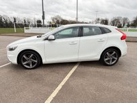 USED 2015 15 VOLVO V40 2.0 D2 R-Design Nav Hatchback 5dr Diesel Manual Euro 6 (s/s) (120 ps) AIR CON, MOT FEBRUARY 2027