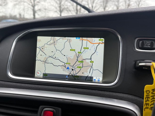 2015 Volvo V40 2L R-Design Nav 5dr - Photo 11