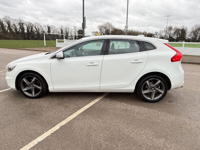 2015 Volvo V40 2L R-Design Nav 5dr - Photo 8