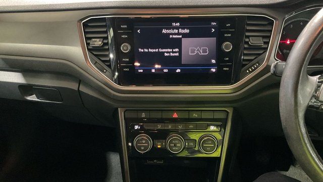 View our VOLKSWAGEN T-ROC