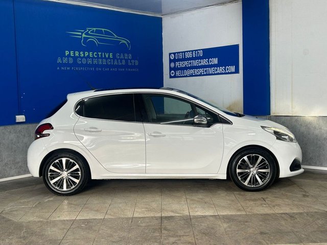 2017 PEUGEOT 208 - Photo 2