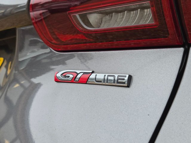 2019 PEUGEOT 2008 1.2 PureTech GPF GT Line SUV 5dr Petrol Manual Euro 6 (s/s) (110 ps) - Photo 9