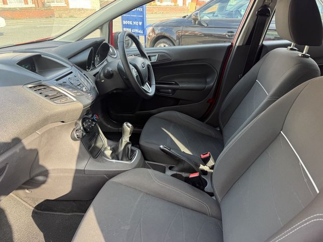 2015 Ford Fiesta 1.3L Style 5dr - Photo 4
