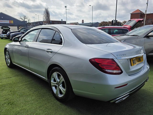 2018 MERCEDES-BENZ E-CLASS 2.0 E220d SE Saloon 4dr Diesel G-Tronic+ Euro 6 (s/s) (194 ps) - Photo 7