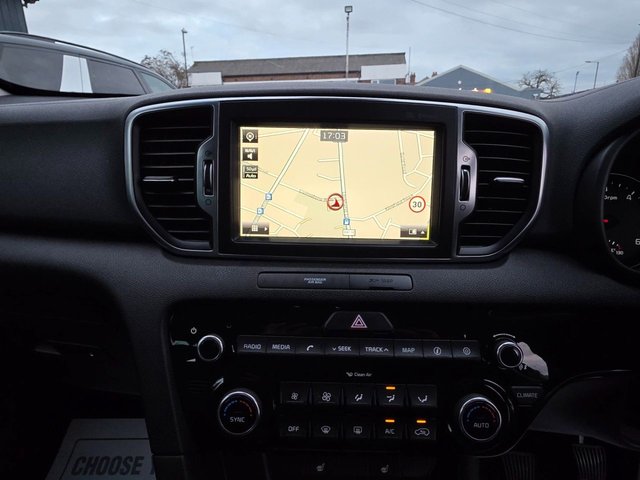 2016 KIA SPORTAGE 1.7 CRDi 3 SUV 5dr Diesel Manual Euro 6 (s/s) (114 bhp) - Photo 2