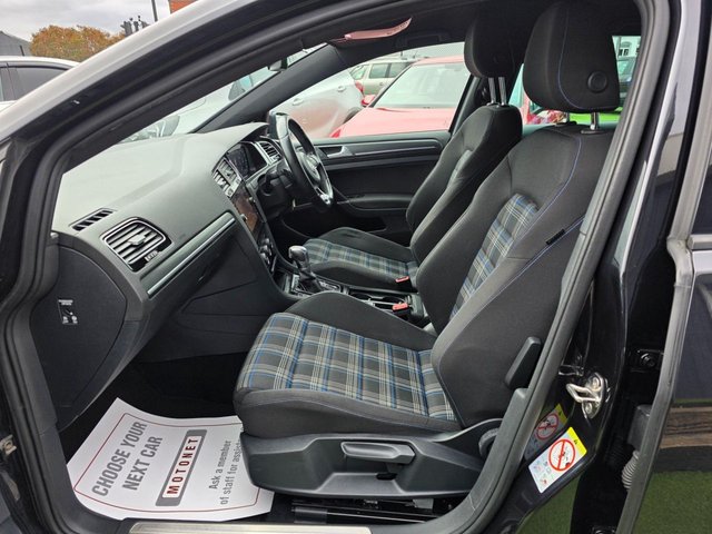 2017 VOLKSWAGEN GOLF 1.4 TSI 8.7kWh GTE Advance Hatchback 5dr Petrol Plug-in Hybrid DSG Euro 6 (s/s) (204 ps) - Photo 11