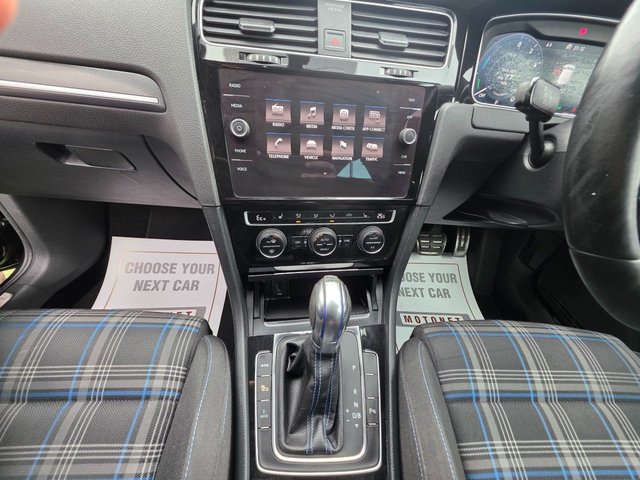 2017 VOLKSWAGEN GOLF 1.4 TSI 8.7kWh GTE Advance Hatchback 5dr Petrol Plug-in Hybrid DSG Euro 6 (s/s) (204 ps) - Photo 3