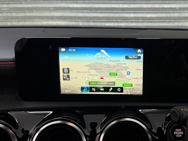 2020 MERCEDES-BENZ A-CLASS 1.3 A200 AMG Line Hatchback 5dr Petrol 7G-DCT Euro 6 (s/s) (163 ps) - Photo 5