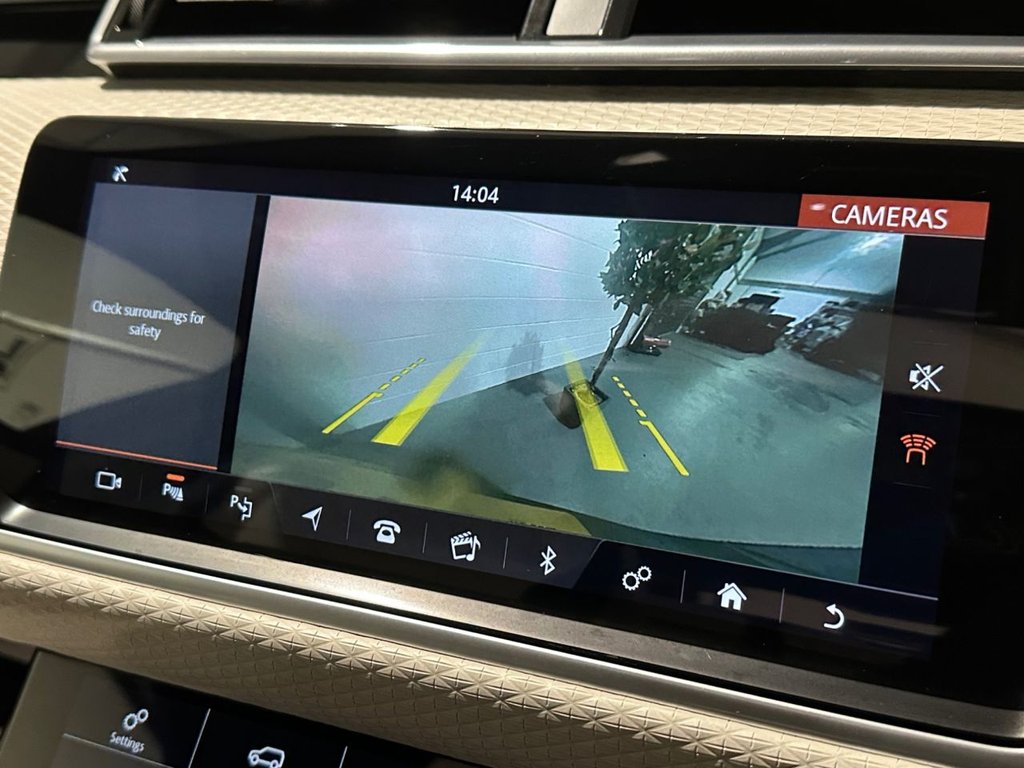 USED 2019 68 LAND ROVER RANGE ROVER VELAR 2.0 D180 R-Dynamic SE SUV 5dr Diesel Auto 4WD Euro 6 (s/s) (180 ps) 