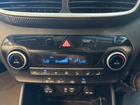 USED 2021 21 HYUNDAI TUCSON 1.6 CRDi MHEV SE Nav SUV 5dr Diesel Hybrid DCT Euro 6 (s/s) (136 ps)+2 KEYS+CLIMATE+PARK CONTROL+DIGITAL DASH+ALLOYS+BLUETOOTH+MEDIA+NAV+ALLOYS+USB+AUX+DAB+CLIMATE+ 2 KEYS+CLIMATE+PARK CONTROL+DIGITAL DASH+ALLOYS+BLUETOOTH+MEDIA+NAV+ALLOYS+USB+AUX+DAB+CLIMATE+CRUISE+HPI CLEAR