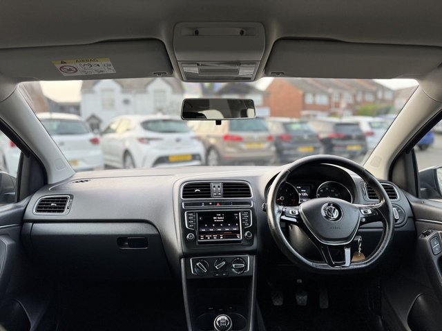 2015 VOLKSWAGEN POLO 1.0 BlueMotion Tech SE Hatchback 5dr Petrol Manual Euro 6 (s/s) (60 ps) - Photo 11