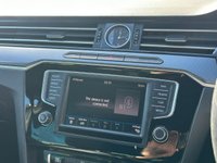 USED 2017 66 VOLKSWAGEN PASSAT 2.0 TDI BlueMotion Tech R-Line Saloon 4dr Diesel Manual Euro 6 (s/s) (150 ps) LOW MILES+LETHER+NAV+PAN ROOF+