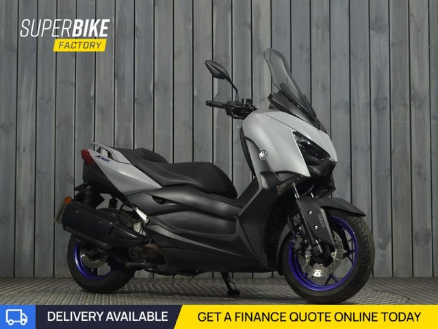 YAMAHA XMAX 300 at SuperBike Factory Trade