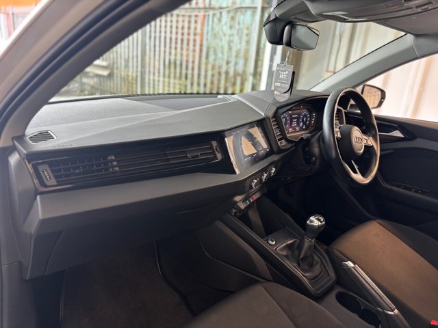 2021 Audi A1 1L Technik 5dr - Photo 2