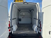 USED 2018 68 RENAULT MASTER 2.3 dCi 33 Business FWD MWB Medium Roof Euro 6 5dr Rear ramp. S/H, rev camera,NAV