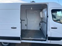 USED 2018 68 RENAULT MASTER 2.3 dCi 33 Business FWD MWB Medium Roof Euro 6 5dr Rear ramp. S/H, rev camera,NAV