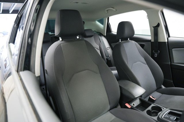 2018 SEAT LEON 1.6 TDI SE Dynamic Euro 6 (s/s) 5dr - Photo 11