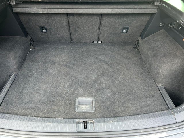 2017 Volkswagen Tiguan 2L R-Line 5dr - Photo 12