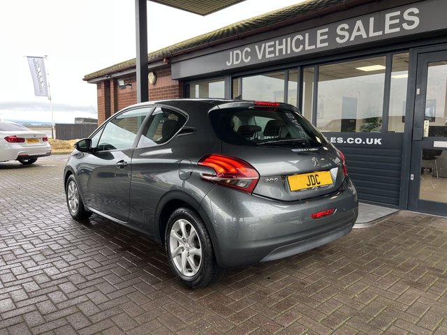 2016 PEUGEOT 208 2016 1.2 PureTech Active Hatchback 3dr Petrol Manual Euro 6 (82 ps) - Photo 9