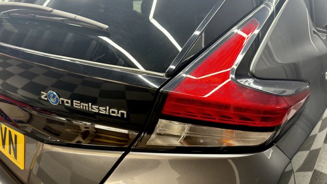 2019 NISSAN LEAF 40kWh N-Connecta Hatchback 5dr Electric Auto (150 ps) - Photo 11