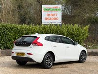 USED 2017 17 VOLVO V40 2.0 D2 Momentum Hatchback 5dr Diesel Manual Euro 6 (s/s)  DAB, Climate, Bluetooth