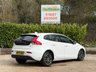 USED 2017 17 VOLVO V40 2.0 D2 Momentum Hatchback 5dr Diesel Manual Euro 6 (s/s)  DAB, Climate, Bluetooth