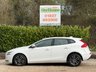 USED 2017 17 VOLVO V40 2.0 D2 Momentum Hatchback 5dr Diesel Manual Euro 6 (s/s)  DAB, Climate, Bluetooth