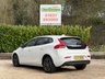 USED 2017 17 VOLVO V40 2.0 D2 Momentum Hatchback 5dr Diesel Manual Euro 6 (s/s)  DAB, Climate, Bluetooth