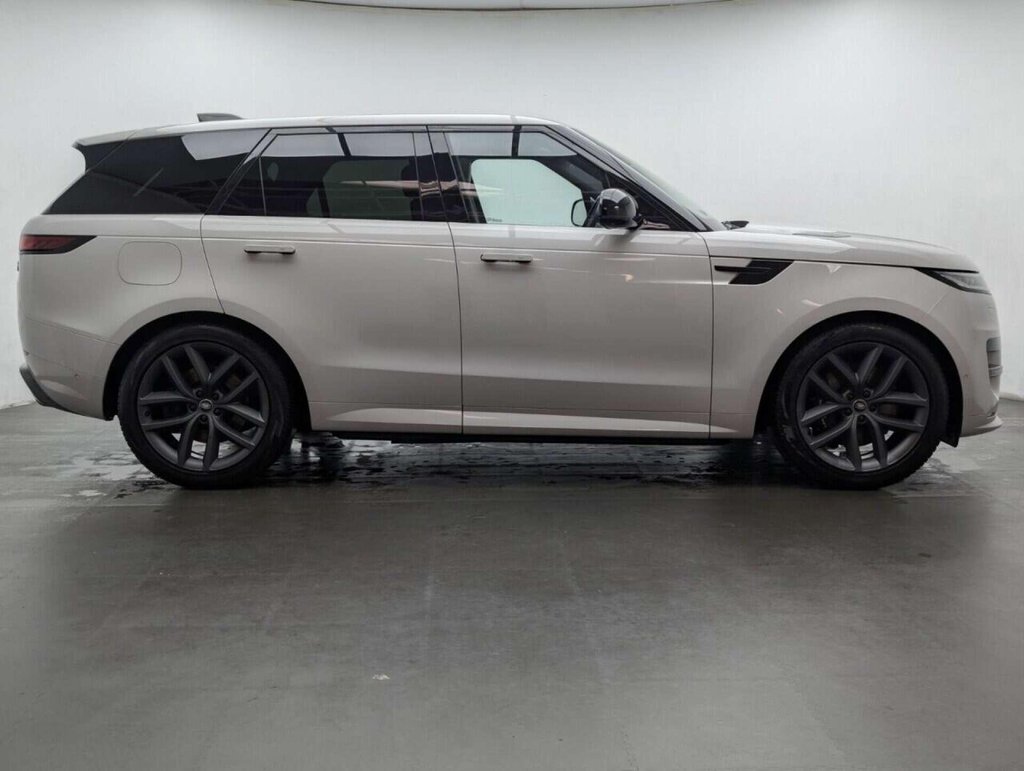 Used 2023 23 LAND ROVER RANGE ROVER SPORT 3.0 P440e 38.2kWh Dynamic SE SUV 5dr Petrol Plug-in Hybrid Auto 4WD Euro 6 (s/s) (440 ps) CLICK & COLLECT/HOME DELIVERY