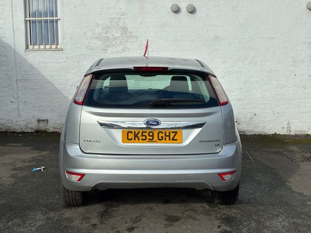2009 Ford Focus 1L Titanium 5dr - Photo 10