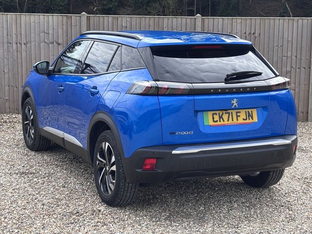 2021 PEUGEOT E-2008 - Photo 3