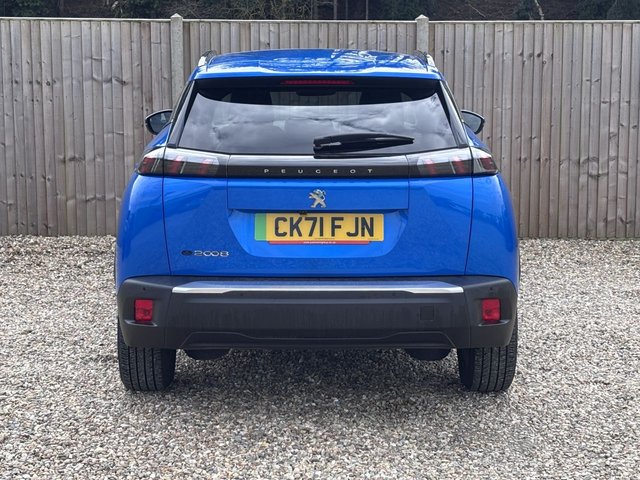 2021 PEUGEOT E-2008 - Photo 4