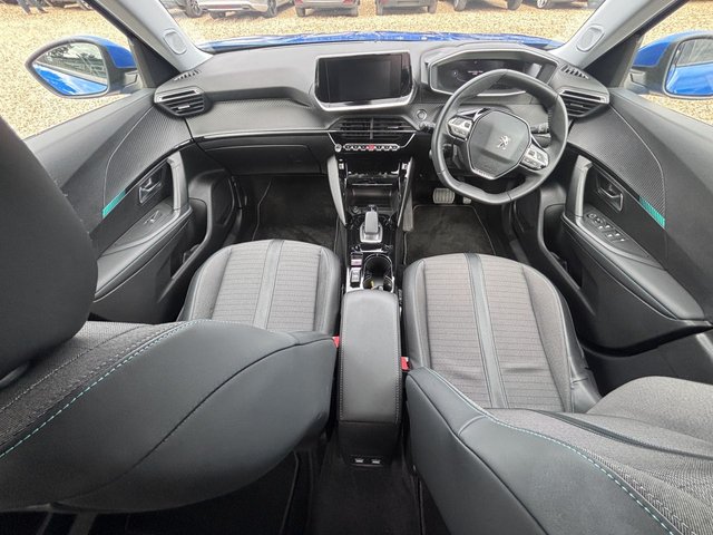 2021 PEUGEOT E-2008 - Photo 9