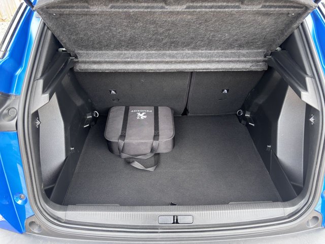 2021 PEUGEOT E-2008 - Photo 11