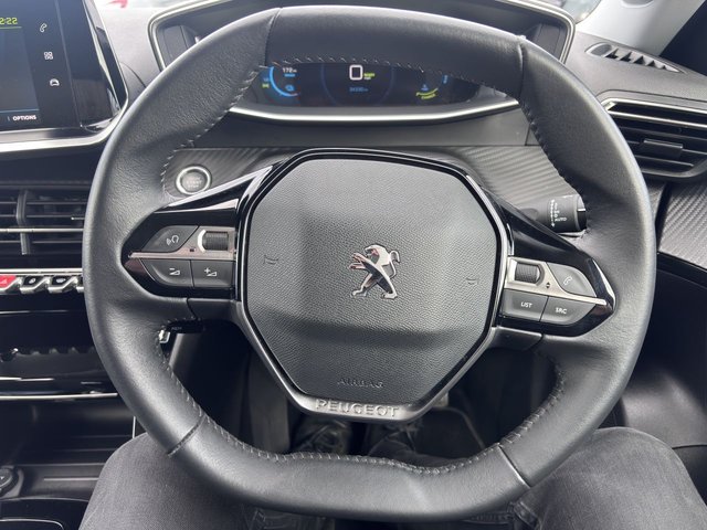 2021 PEUGEOT E-2008 - Photo 12