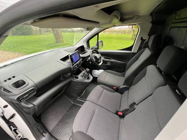 2020 PEUGEOT PARTNER 1.5 BlueHDi 950 Professional Long Panel Van 6dr Diesel Manual LWB Euro 6 (s/s) (100 bhp) - Photo 12
