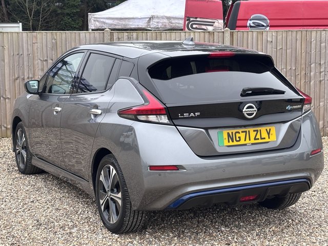 2022 NISSAN LEAF - Photo 3