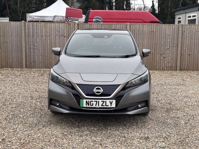 2022 NISSAN LEAF - Photo 8