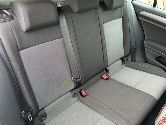 2015 Volkswagen Golf 1.6L Bluemotion 5dr - Photo 10