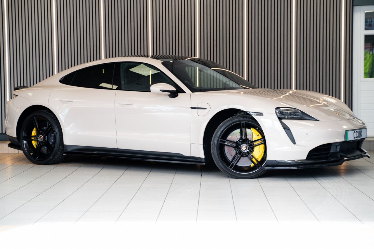 2022 PORSCHE TAYCAN