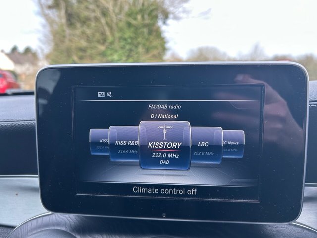 2016 Mercedes-Benz C-CLASS - Photo 11