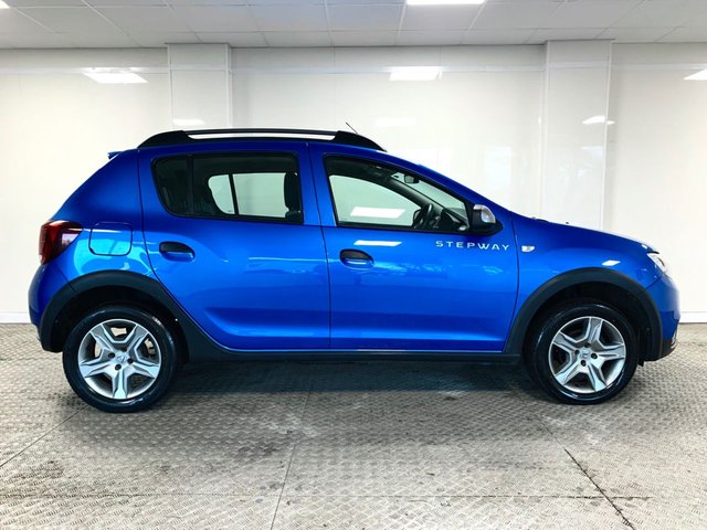 2019 Dacia Sandero Stepway 0.9L Comfort 5dr - Photo 3